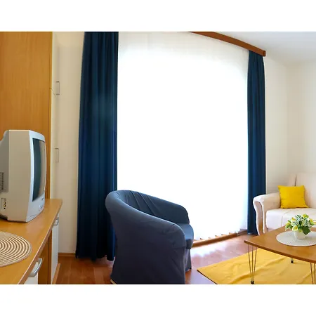 Midea Apartamento Supetar