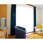 Midea アパート スペタル