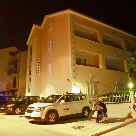 Midea アパート *