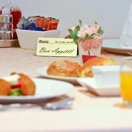 Midea アパート *