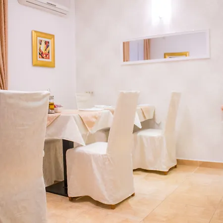 Midea アパート *