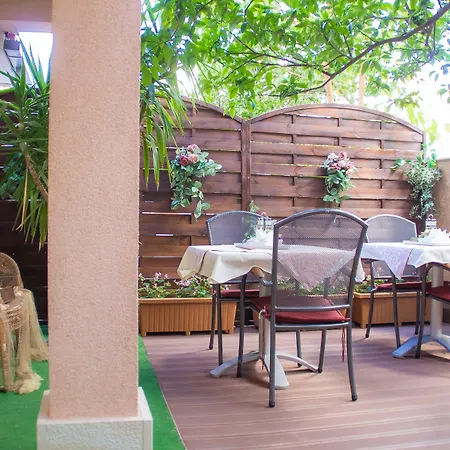 アパート Midea *