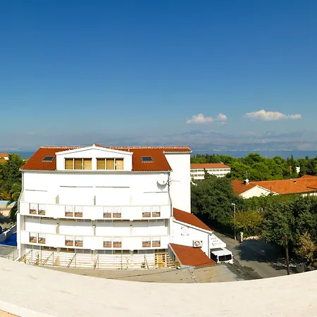 Midea アパート *