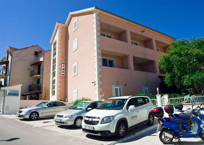 Midea Lägenhet Supetar