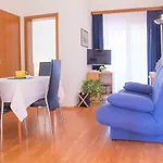 Midea *