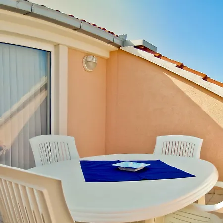 Midea Apartment Supetar