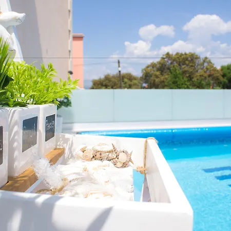 Midea Apartment Supetar